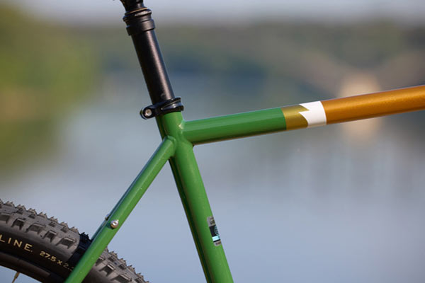 Dropper seatpost installed on complete Gorilla Monsoon bike with no exposed cable housing