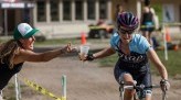 Jenny Carmichael racing bike with race team