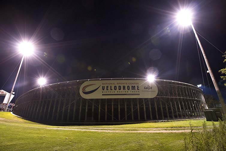 Outdoor stadium shot of the final day of Velodrome