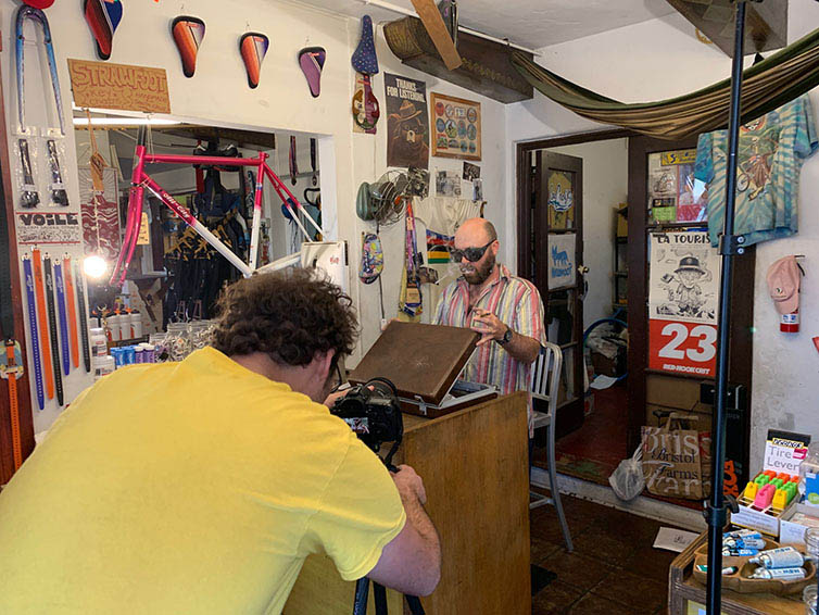 team stops at LA bike shop